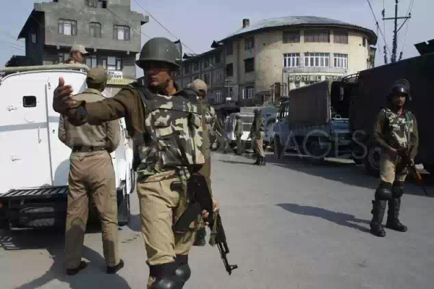 1319545962-separatist-guerrillas-conduct-a-grenade-attack-in-kashmir_894745.jpeg