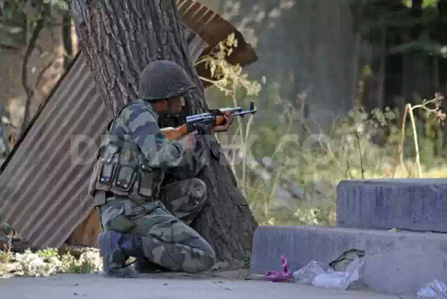 1341681362-one-killed-in-kashmir-shootout_1320292.jpeg