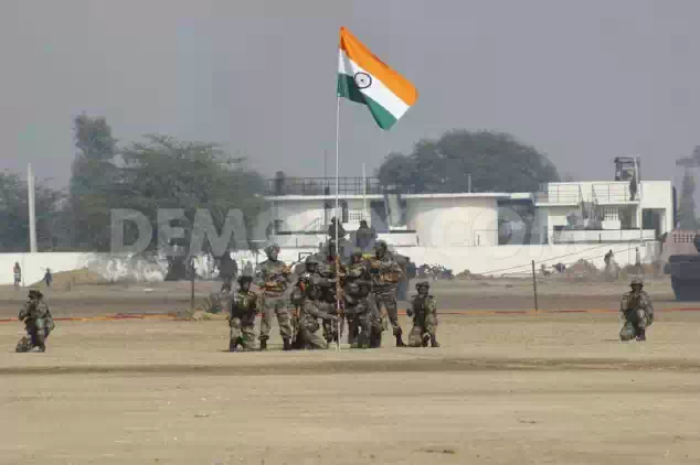 1355742030-indian-army-demonstration-held-in-amritsar_1681804.jpeg