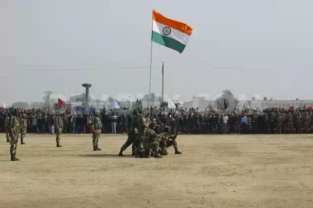 1355742035-indian-army-demonstration-held-in-amritsar_1681811.jpeg