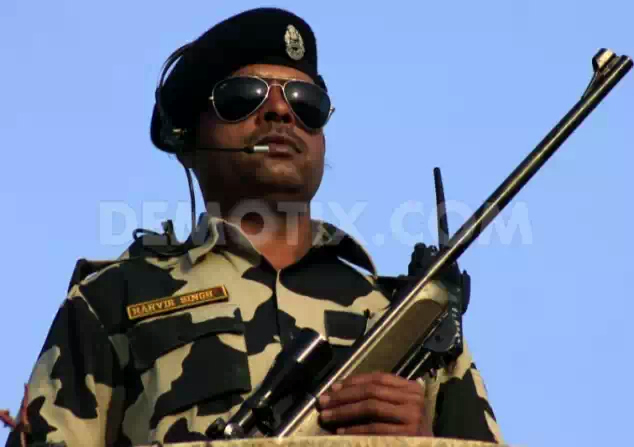 1358867474-tight-security-at-the-indopak-border-as-republic-day-approaches_1743956.jpeg