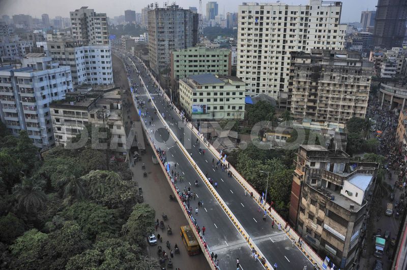 1381497226-muchawaited-10kilometre-jatrabari-flyover-in-dhaka-opens_2922698.jpg