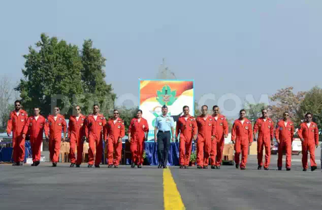 1382096487-indian-air-force-iaf-helicopters-perform-in-kashmir_2984871.jpeg