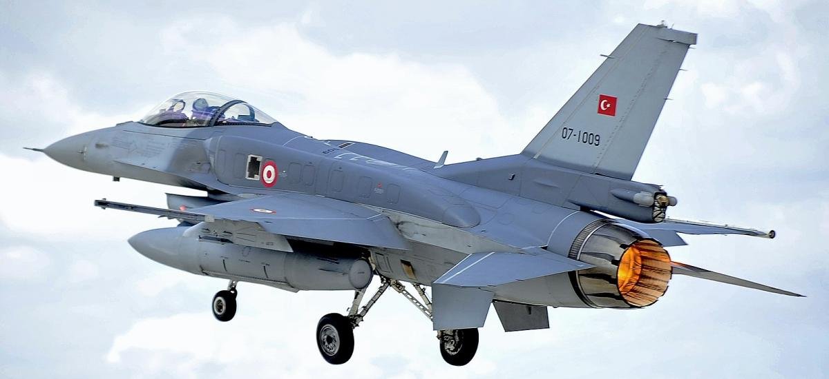 1600px-Turkish_Air_Force_F-16C_Block_50_(cropped).jpeg