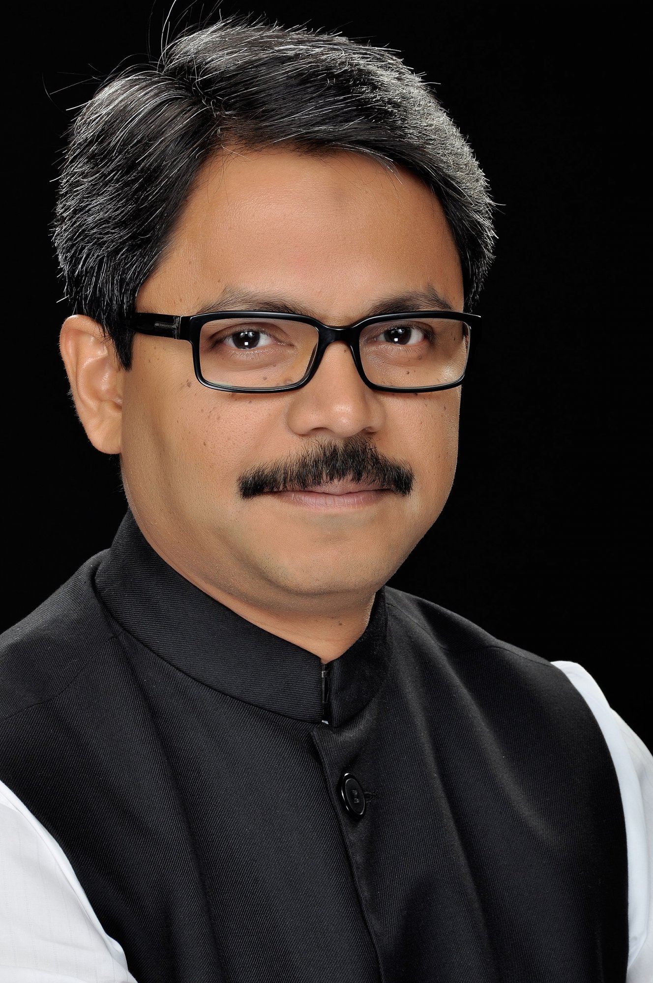 1700px-Shahriar_Alam_MP.jpg