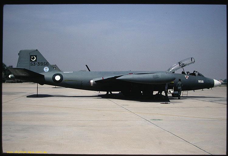 18113cae0164 Martin B-57B 53-3956 Pakistan AF 1986.jpg