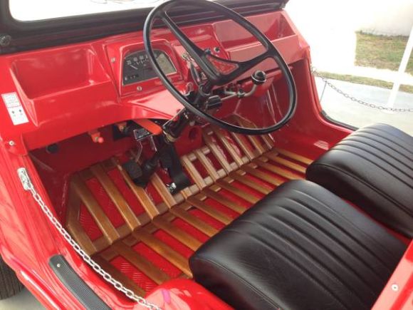 1971-Citroen-Mehari-Interior.jpg