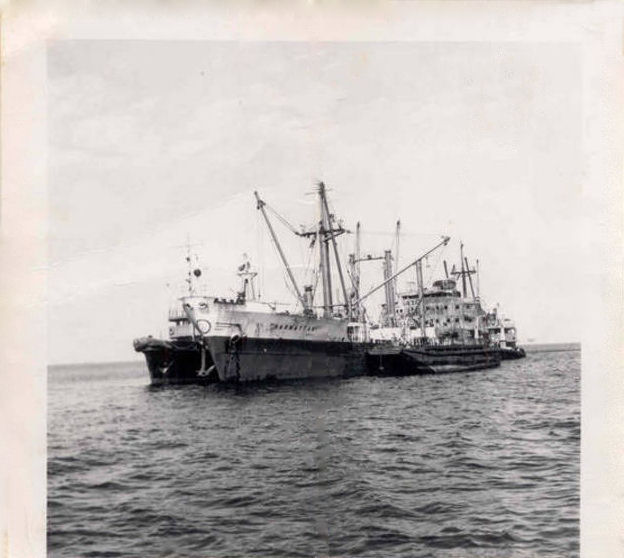 1971_after_attack_salvage_tugs-vi.jpg