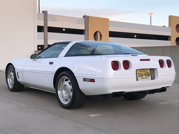 1996_chevrolet_corvette_15415509038495d565ef6IMG_2379.jpg