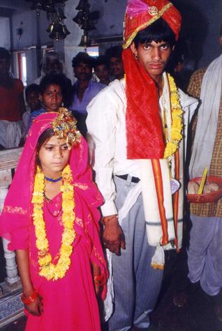 19SM_MARRIAGE_928015e.jpg