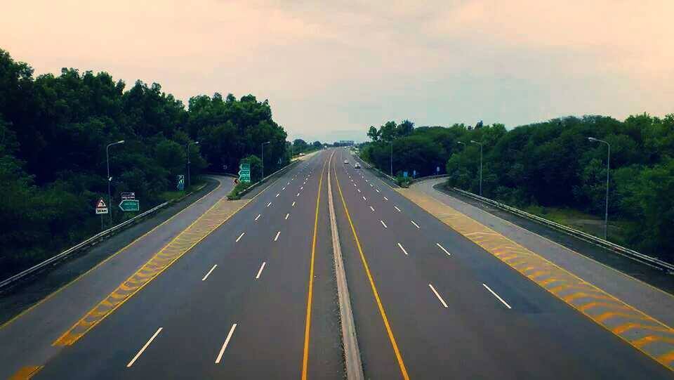 20-Motorway-367-kilometers-6-Lanes.jpg