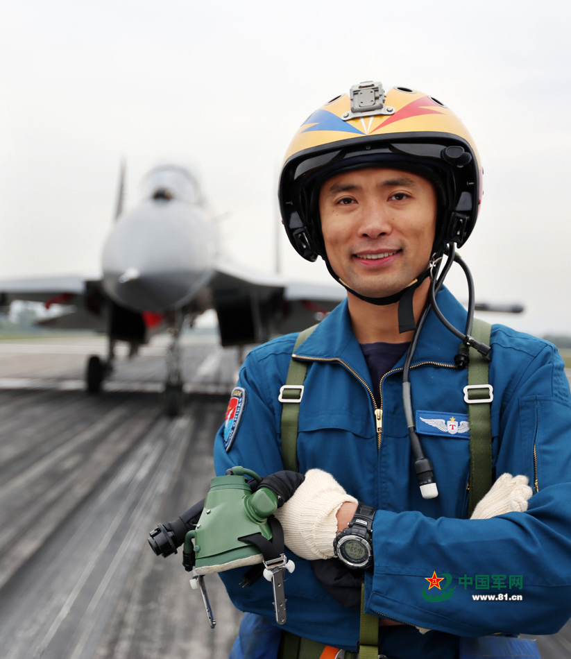 金头盔--2011--2012--2015--( Test pilot--蒋 佳 冀--JIANG Jia Ji )--1c.jpg
