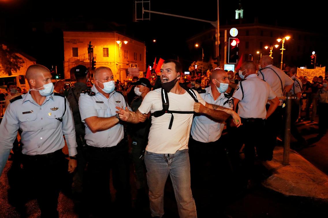 2020-07-21T193657Z_23865691_RC2VXH94RO2Q_RTRMADP_3_HEALTH-CORONAVIRUS-ISRAEL-PROTEST.jpg