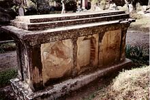 220px-A_grave_from_1853_at_the_Old_Christian_Cemetery_Abbottabad.jpg