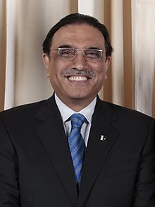 220px-Asif_Ali_Zardari_with_Obamas_(cropped).jpg