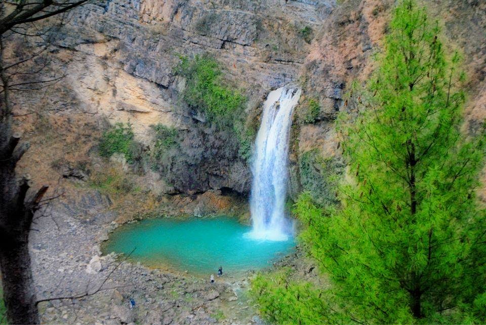 251-Sajikot Waterfall, Havelian, Hazara Division-KPK, Pakistan.jpg