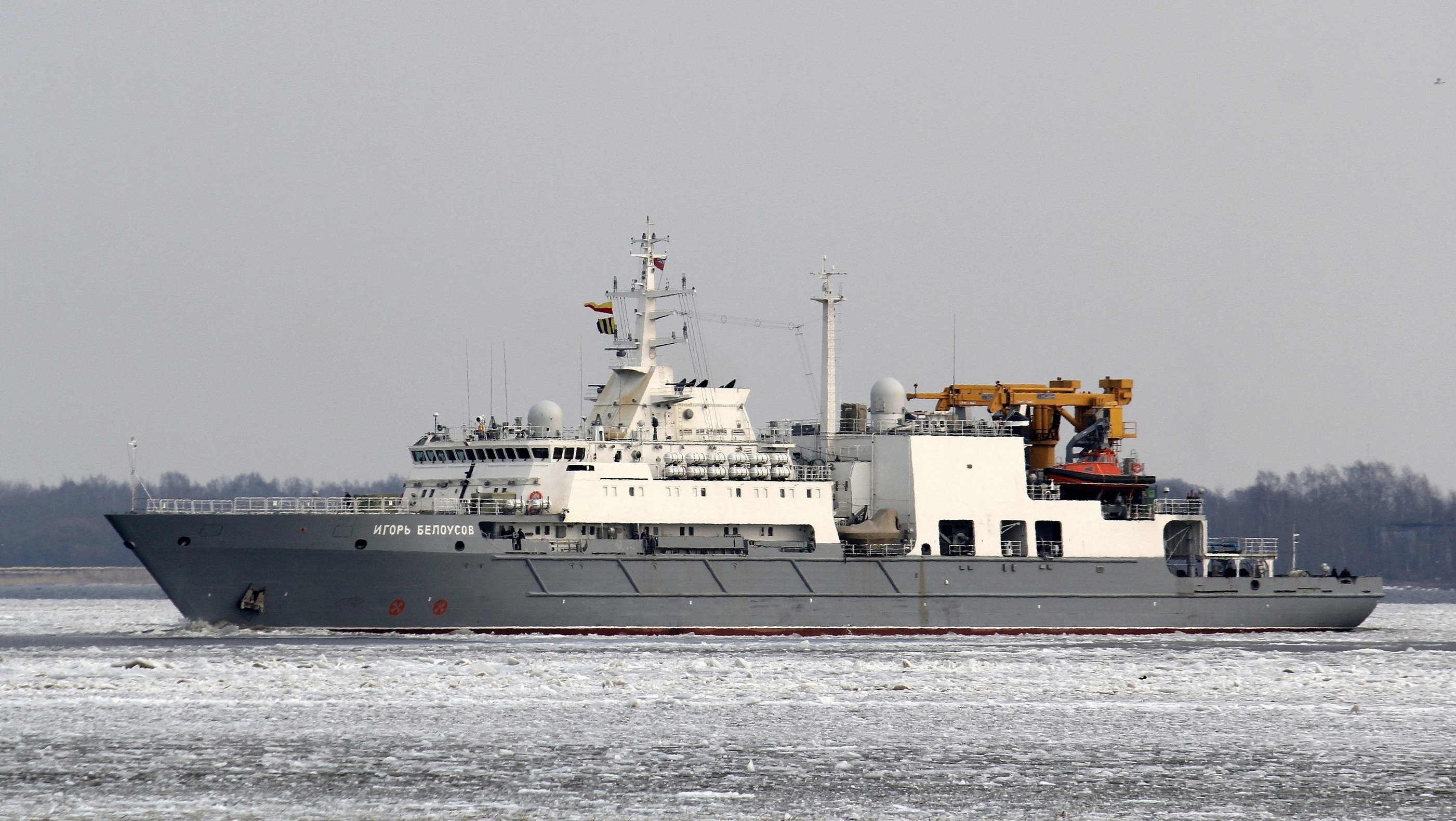 28-3789541-21300-igor-belousov-vykhod-na-zkhi-28.03.2015-02.jpg