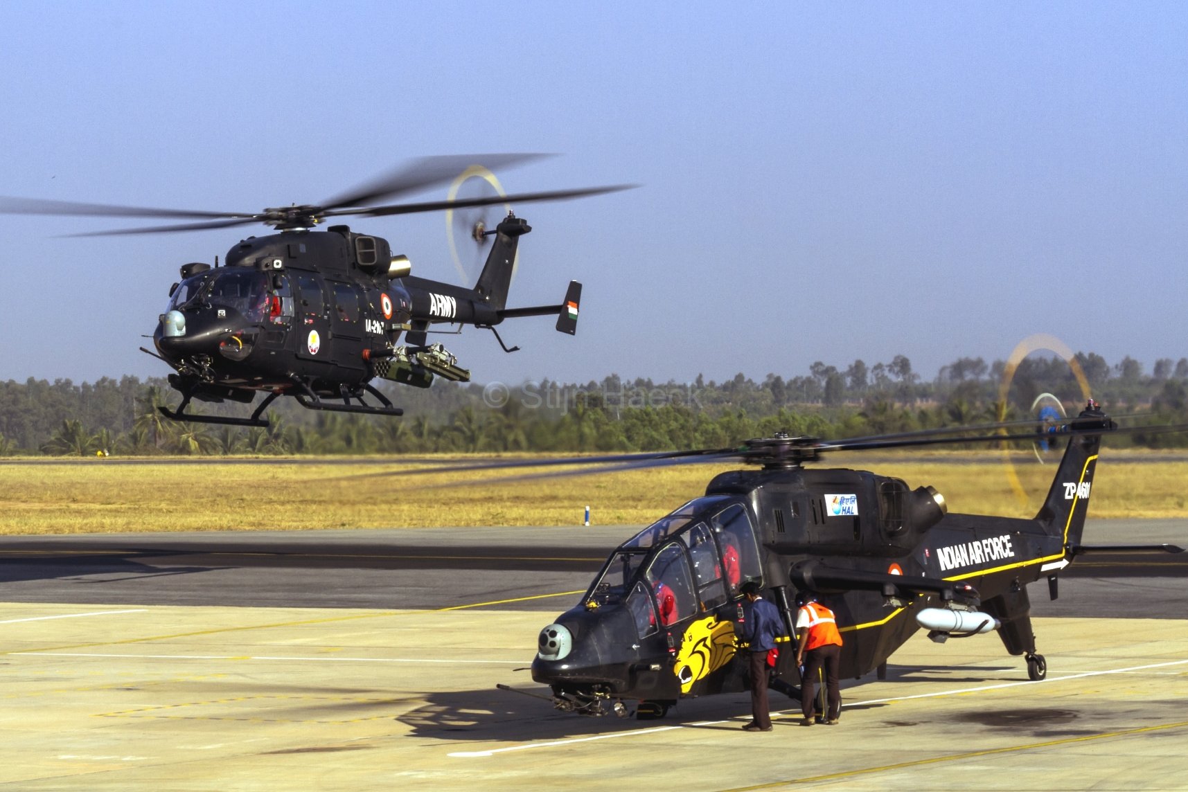 2992038-hal-rudra-hal-light-combat-helicopter-lch-helicopters___mixed-wallpapers.jpg