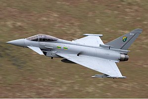 300px-RAF_Eurofighter_EF-2000_Typhoon_F2_Lofting-1.jpg