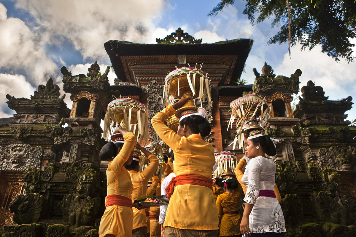 3ubud-bali-indonesia-temple-anniversary-canon-eos-5d-mark-ii-24-70mm-coucla-refaat.jpg