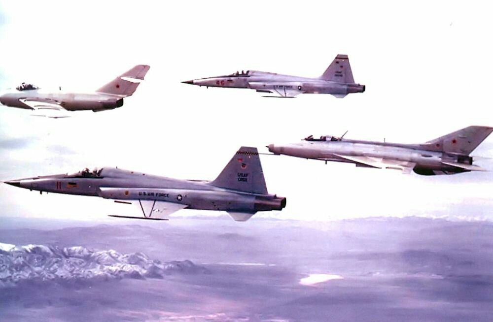 4477th_test_and_evaluation_squadron_mig_15_mig_21_and_two_f-5s_.jpeg