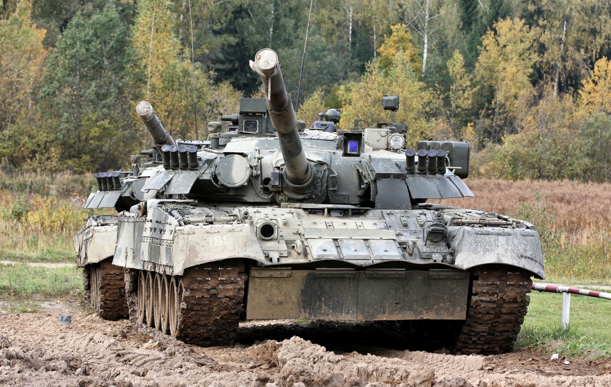 4thTankBrigade_-_T-80U_-10.jpg