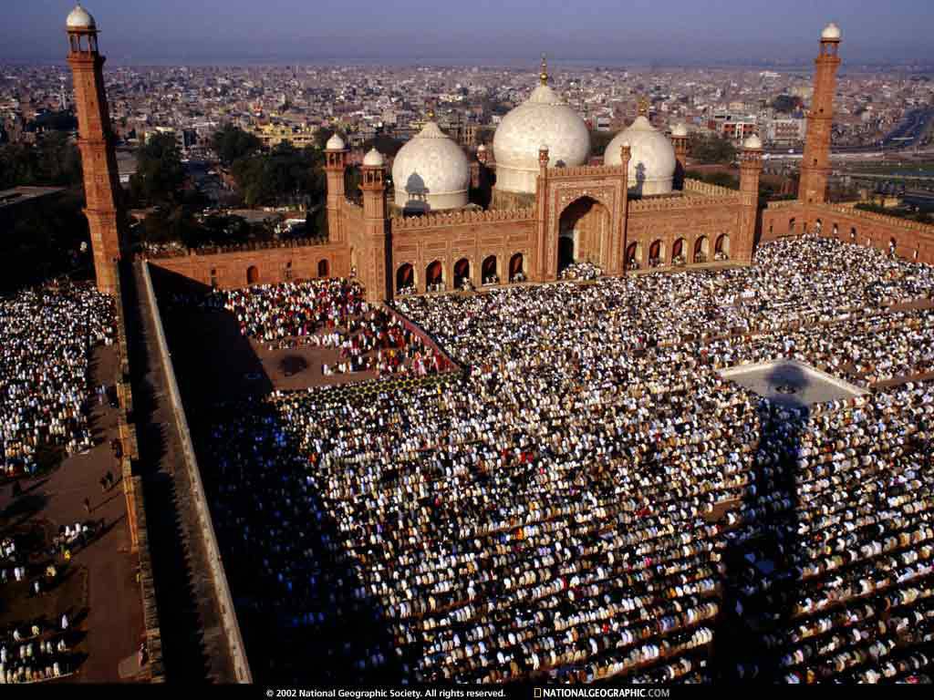 60309-pakistan-eid-festival.jpg