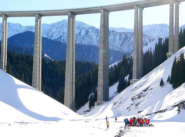 750px-GuozigouWinterViaduct.jpg