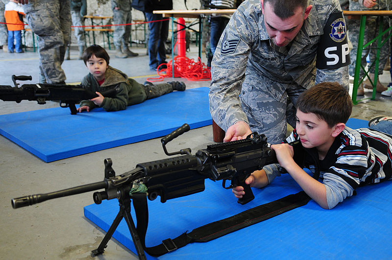 800px-Job_Shadow_Day_-_Military_Child_(USA).jpg