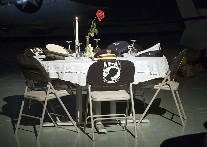 800px-Missing_Man_Table_at_Eglin_AFB.jpg