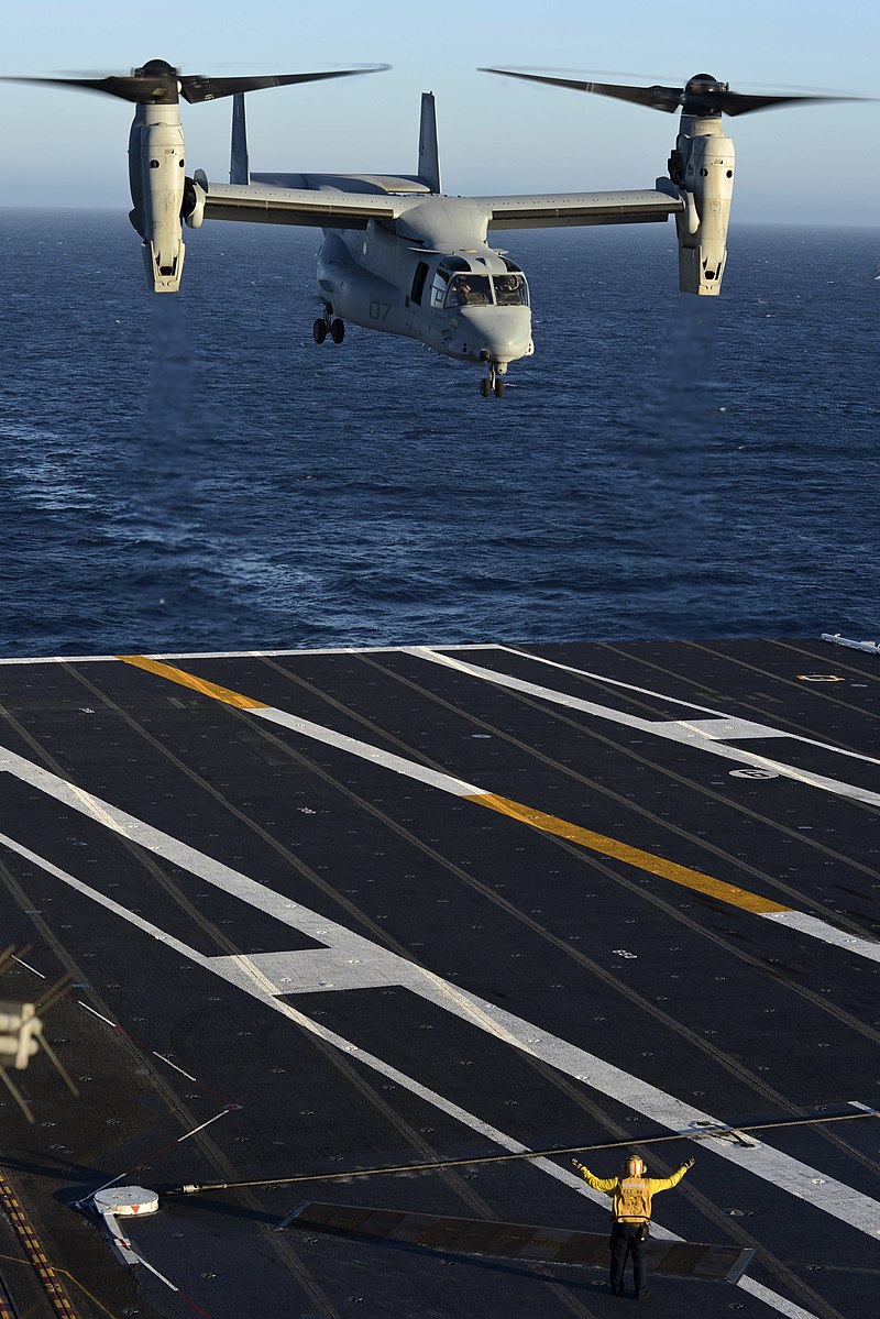 800px-MV-22_Osprey_on_USS_Nimitz_(CVN-68)_(121006-N-LP801-082).jpg