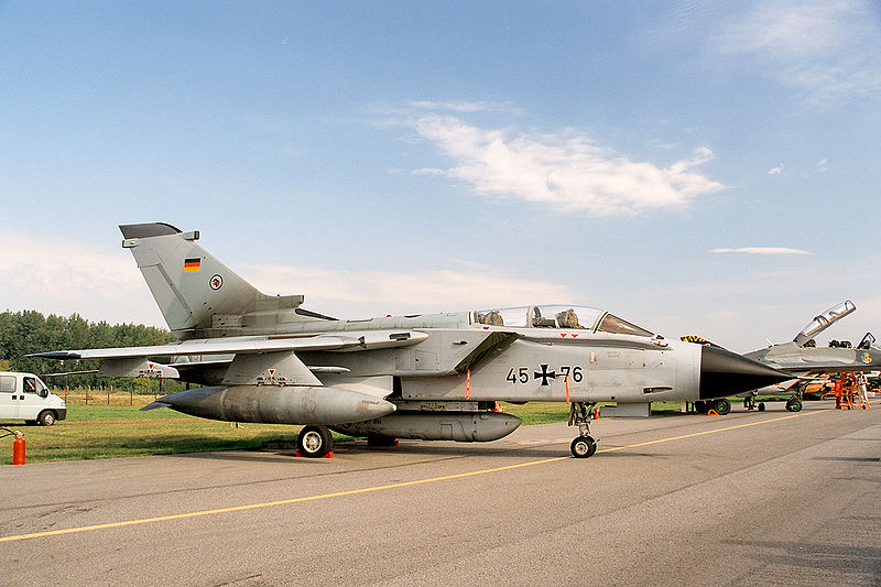 800px-Panavia_Tornado_IDS_of_Luftwaffe,_static_display,_Radom_AirShow_2005,_Poland.jpg