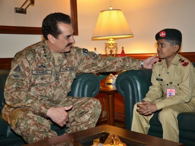 839316-armychiefCOASraheelsharif-1424101685-234-640x480.jpg