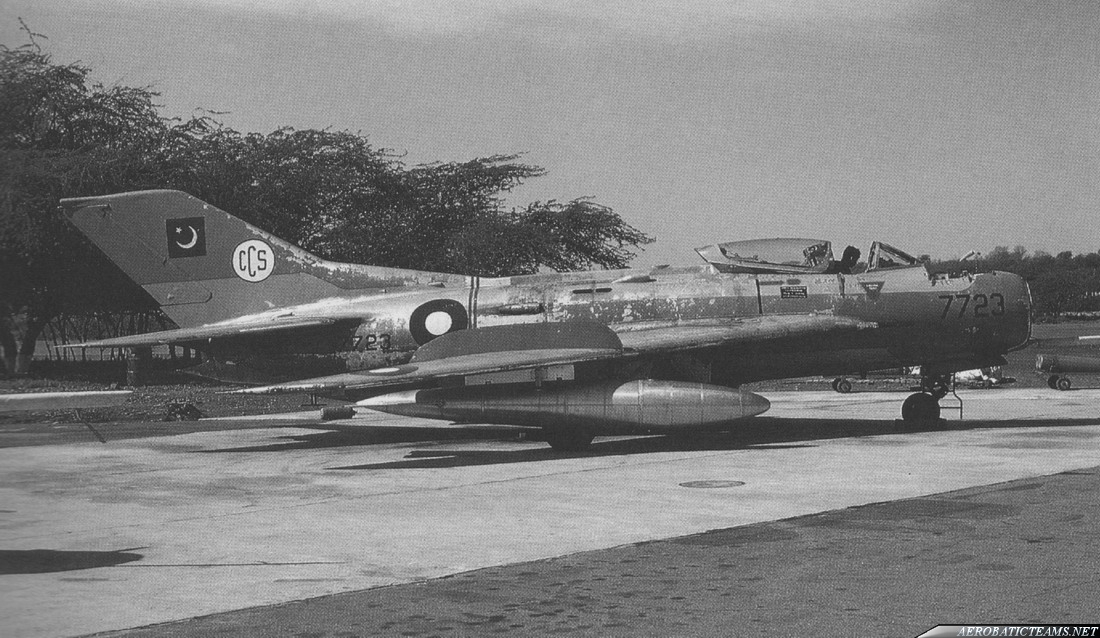 A-7-paf-tigers-mig-19-02.jpg