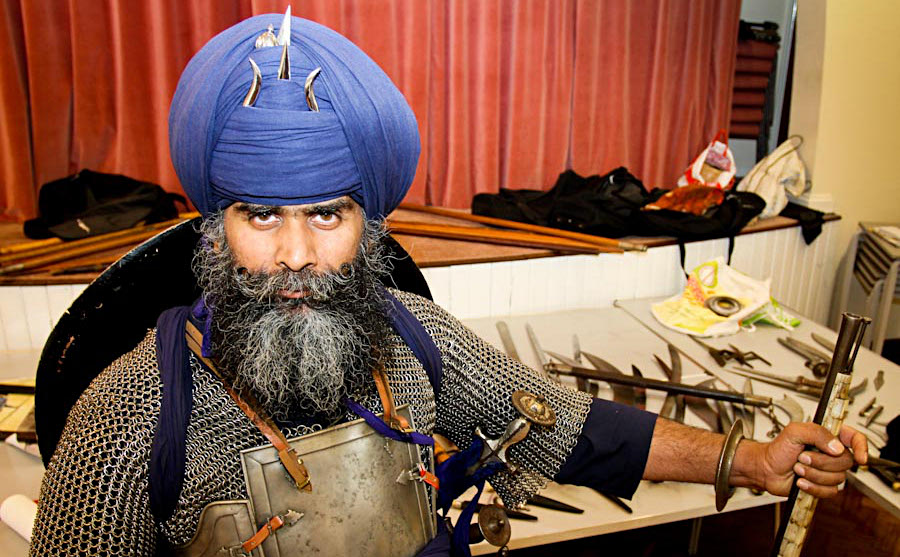 a-sikh-and-his-gun.jpg