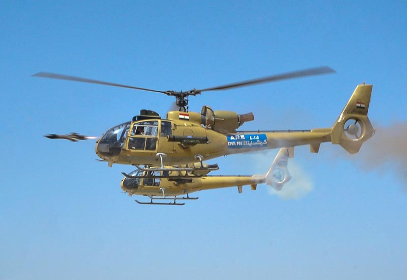 aerospatiale-gazelle-light-utility-helicopter-france_21111.jpg