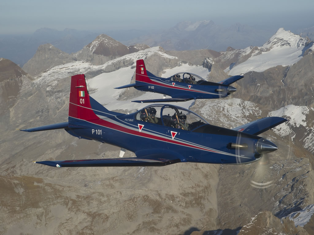 AIR_PC-7_MkIIs_IAF_Pilatus_lg.jpg