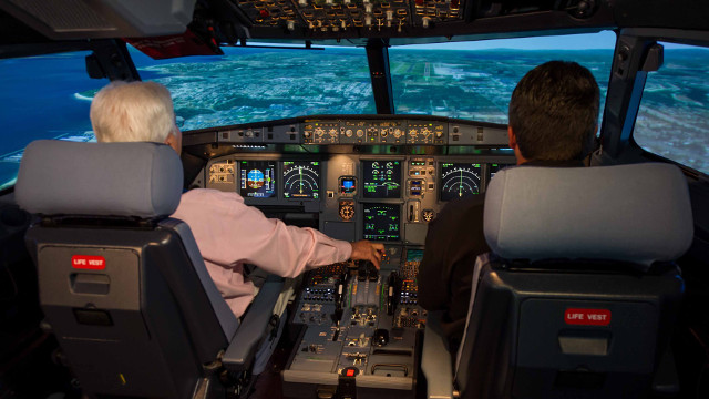 airbus-a320-simulator-carousel[1].jpg