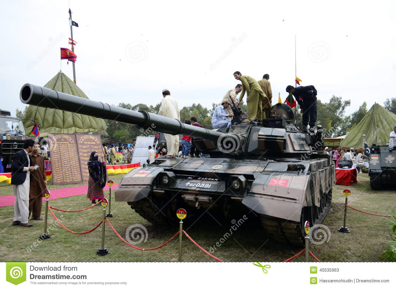 al-zarrar-tank-pakistan-army-pakistan-day-parade-40535963.jpg