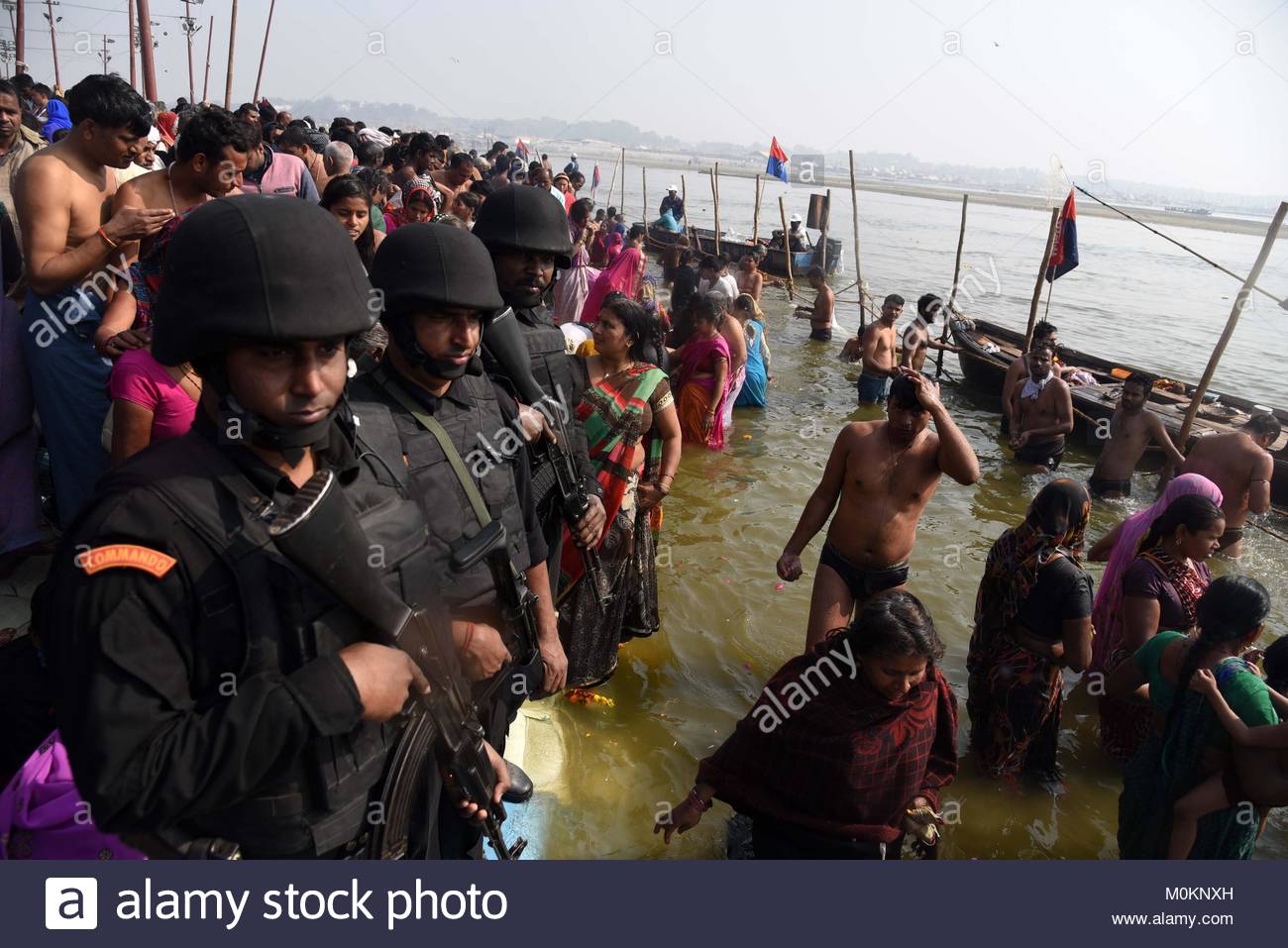 allahabad-india-22nd-jan-2018-allahabad-black-commando-keep-vigil-M0KNXH.jpg