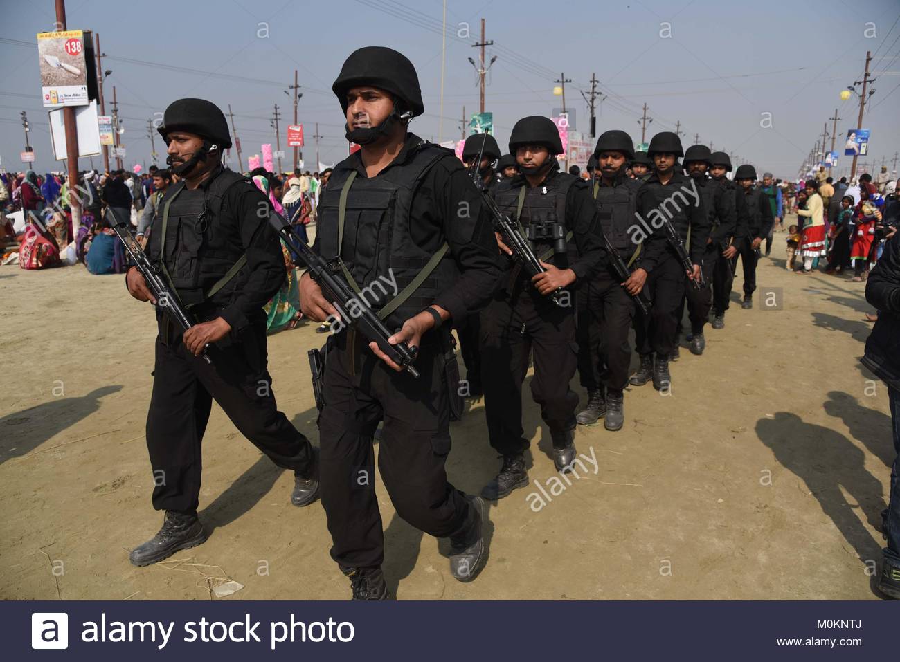 allahabad-india-22nd-jan-2018-allahabad-black-commando-patrol-as-hindu-M0KNTJ.jpg