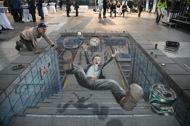 Amazing-3D-Street-Chalk-Art-Falling.jpg