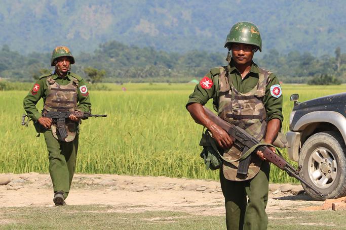 armed-myanmar-army-soldiers.jpg