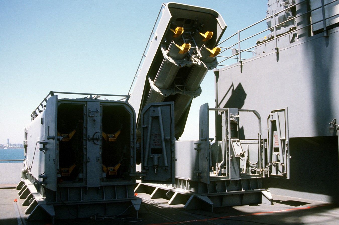 Armoured Box Launcher Tomahawk missile (Mk-143 launcher)-5.jpg