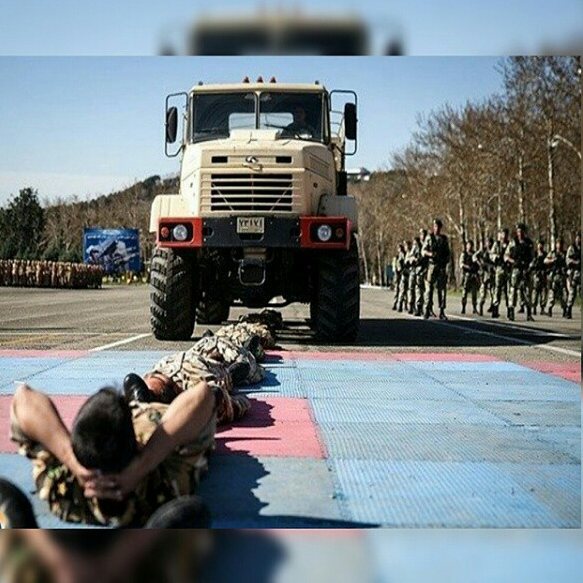 army.iran-20170927-0013.jpg