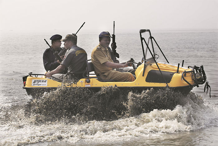 B_Id_370842_amphibious-vehicle1.jpg