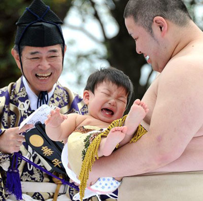 banatzayed-Japans-baby-crying-contest3[1].jpg