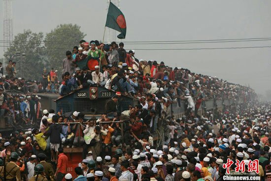 bangladesh-train-muslim-1-1.jpg