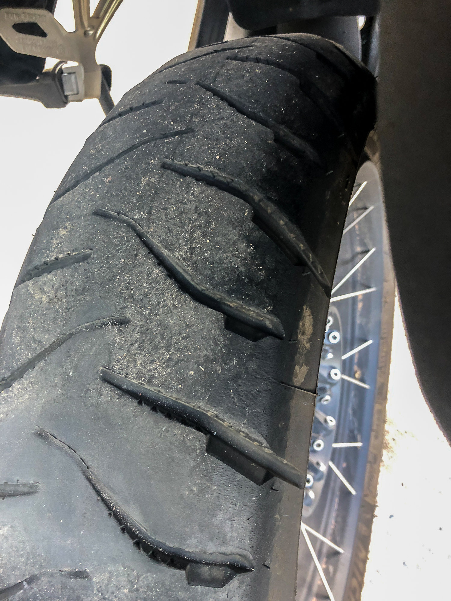 Beat up tire-2281.jpg