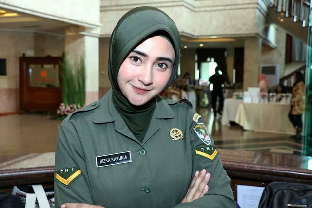 Beautiful Indonesian's Military Hijab (1).jpg